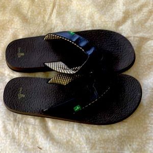 Flip flops by Sanuk